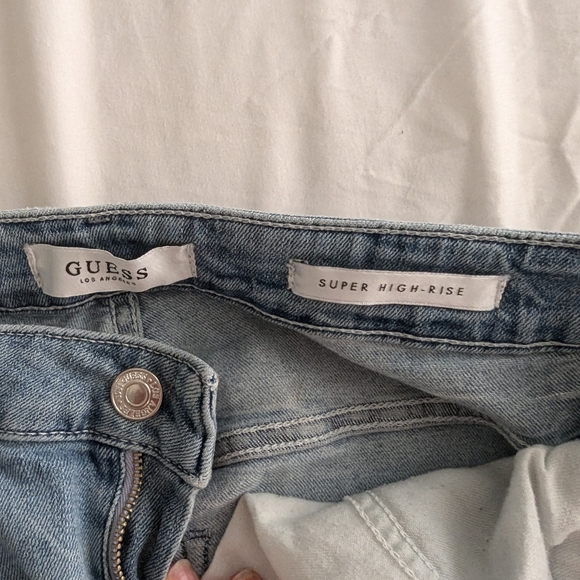 Super High Rise Guess Distressed Skinny Jeans - Picture 4 of 4